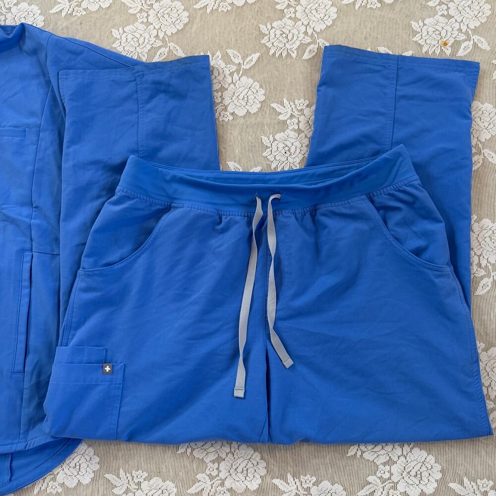 FIGS Technical Collection Blue Scrub Set Top XXL Pants XL Petite - Picture 2 of 5